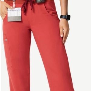 FIGS Kade Cargo Scrub Pants (Clay)